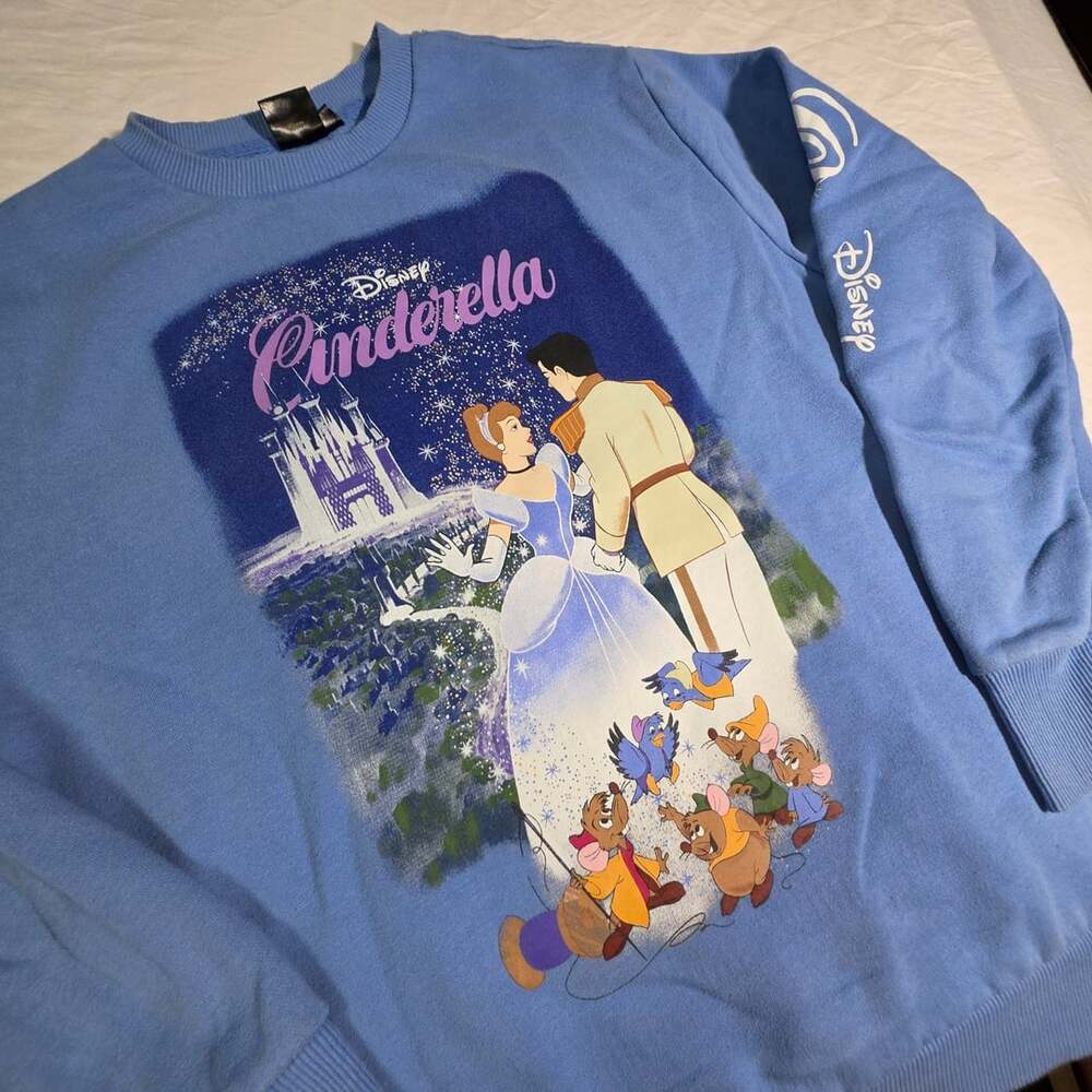 Disney Princess Cinderella Sweatshirt Size MD Blue Movie Poster